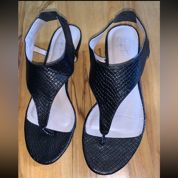 Life Stride Women's Yennifer Dress Sandal - Picture 7 of 8